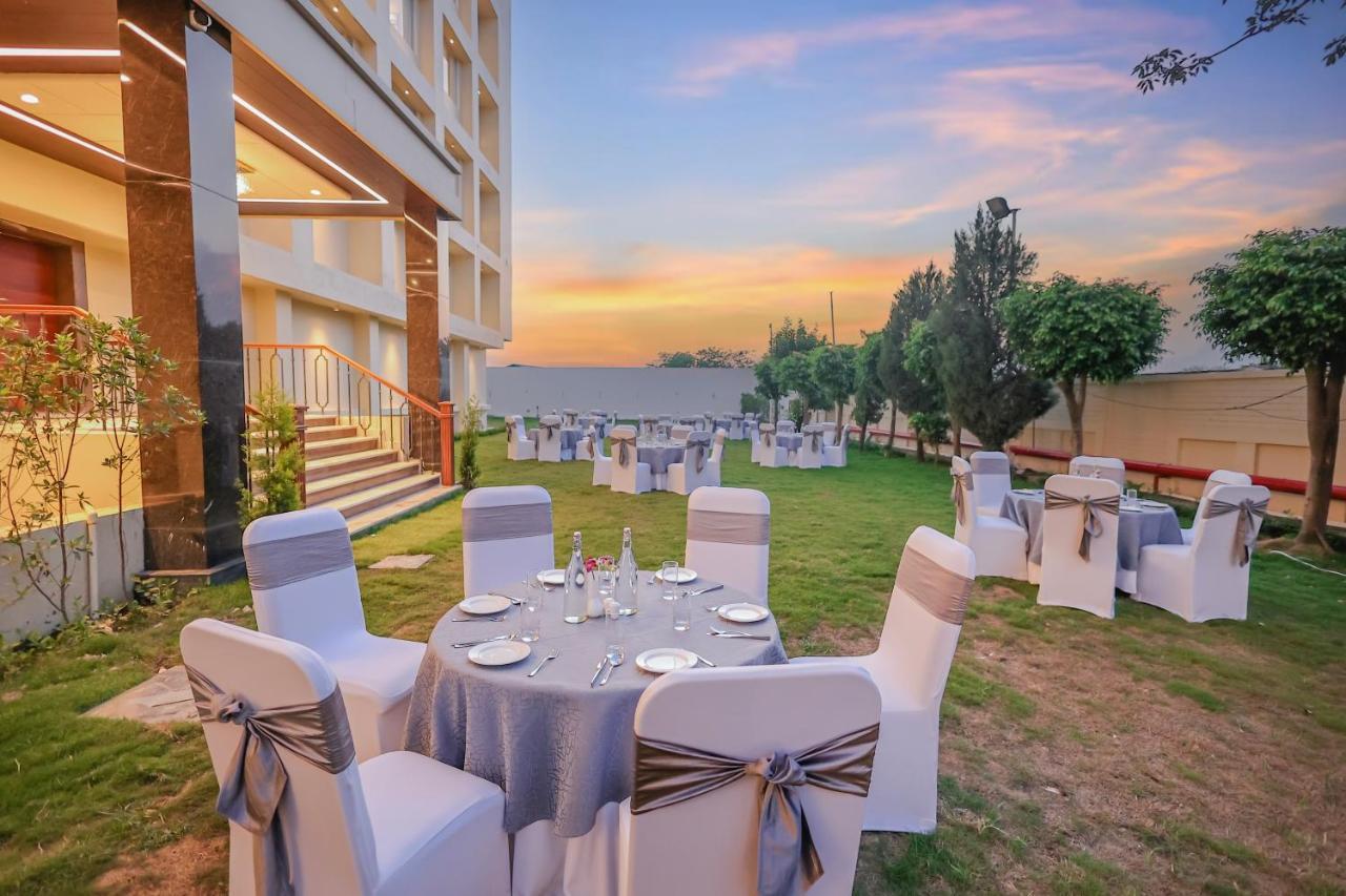 Regenta Dehradun By Royal Orchid Hotels Limited Extérieur photo